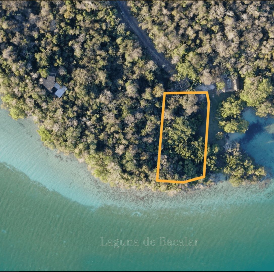 Lote premium con acceso directo a la laguna